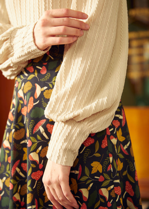 Jersey de cuello alto con mangas abullonadas de estilo retro Rendezvous