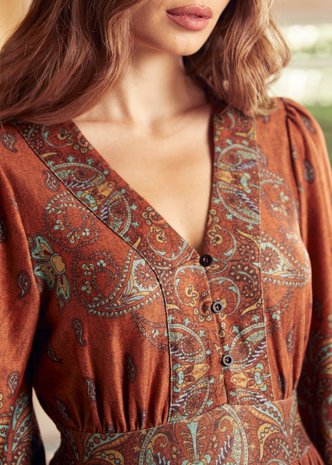 Vestido midi con escote en V Goldie Hour