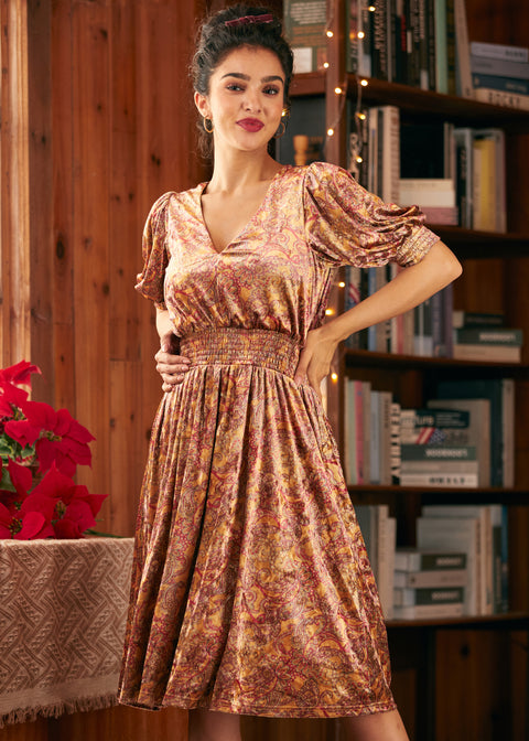 Vestido Bohemian Rhapsody con mangas abullonadas