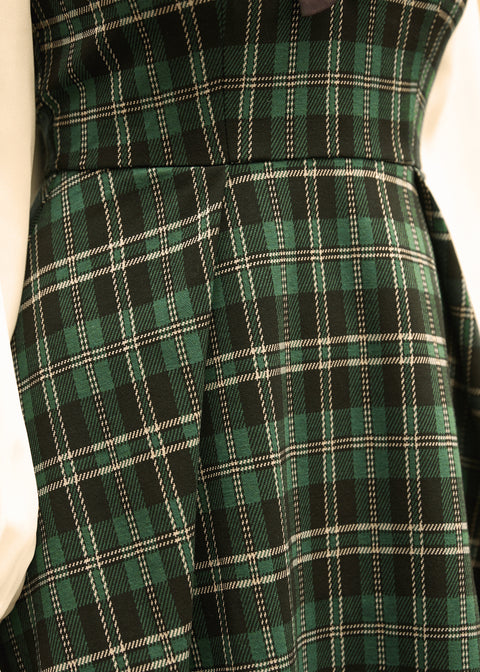 Vestido sin mangas ajustado y con vuelo, tan bonito como una nuez moscada