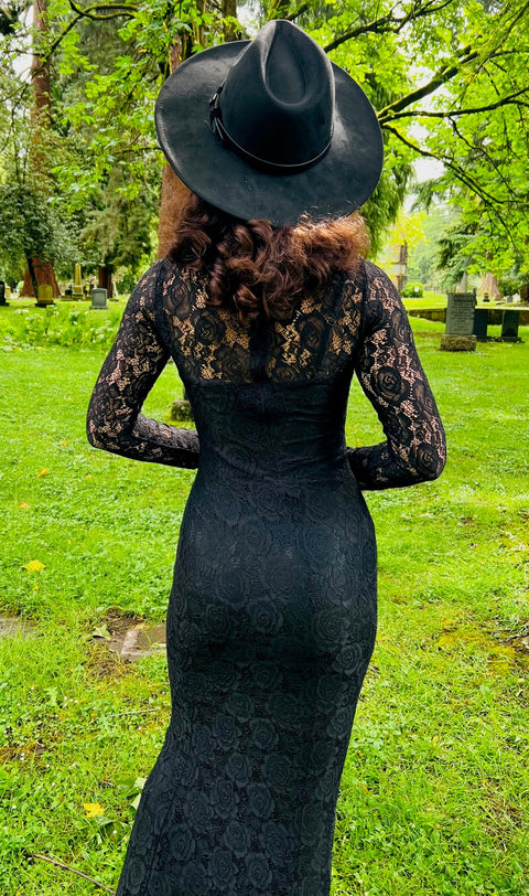 Perséfone – Vestido largo transparente de encaje floral