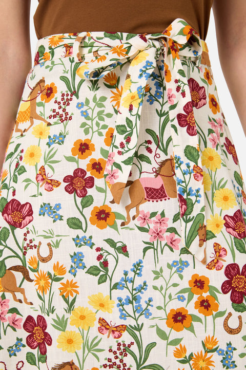 Falda de caballos elegantes