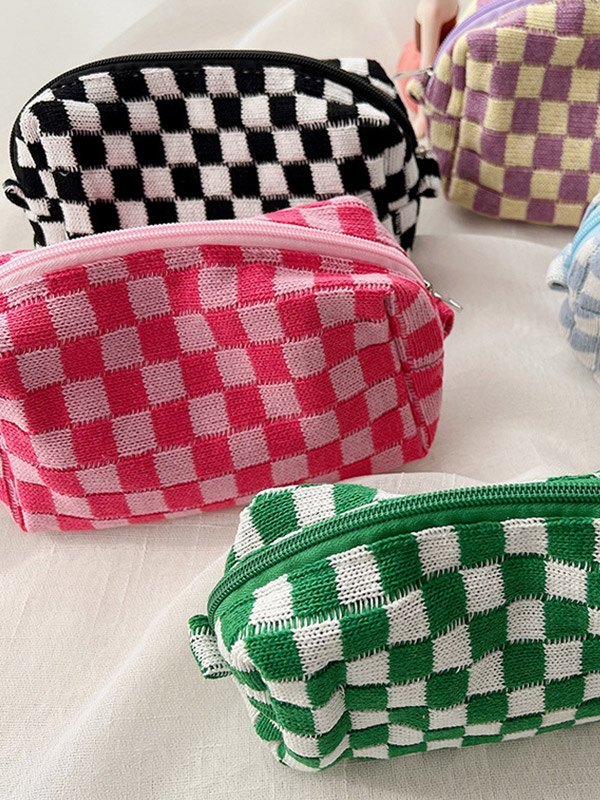 Knit Checkered Pattern Makeup Bag
