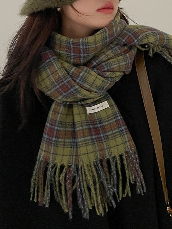 Vintage Green Checkered Fringed Scarf