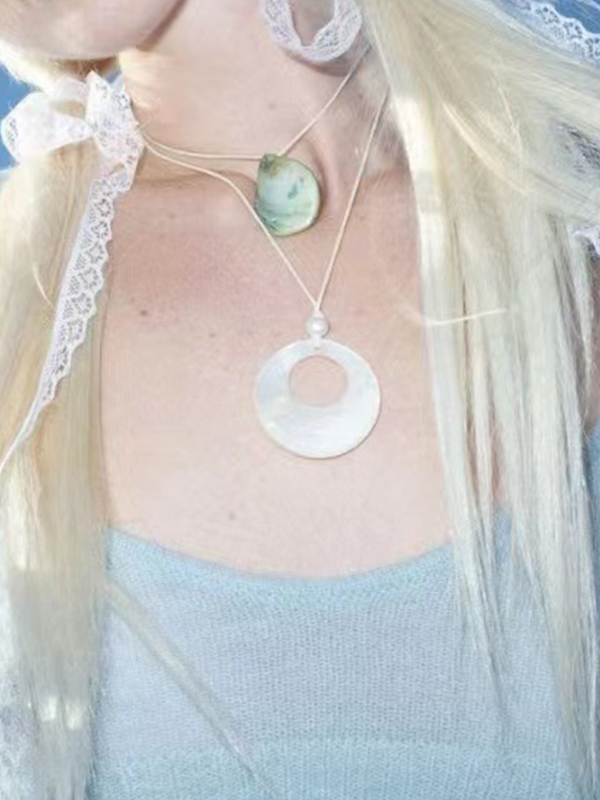 Hollow Out Round Shell Pendant Necklace